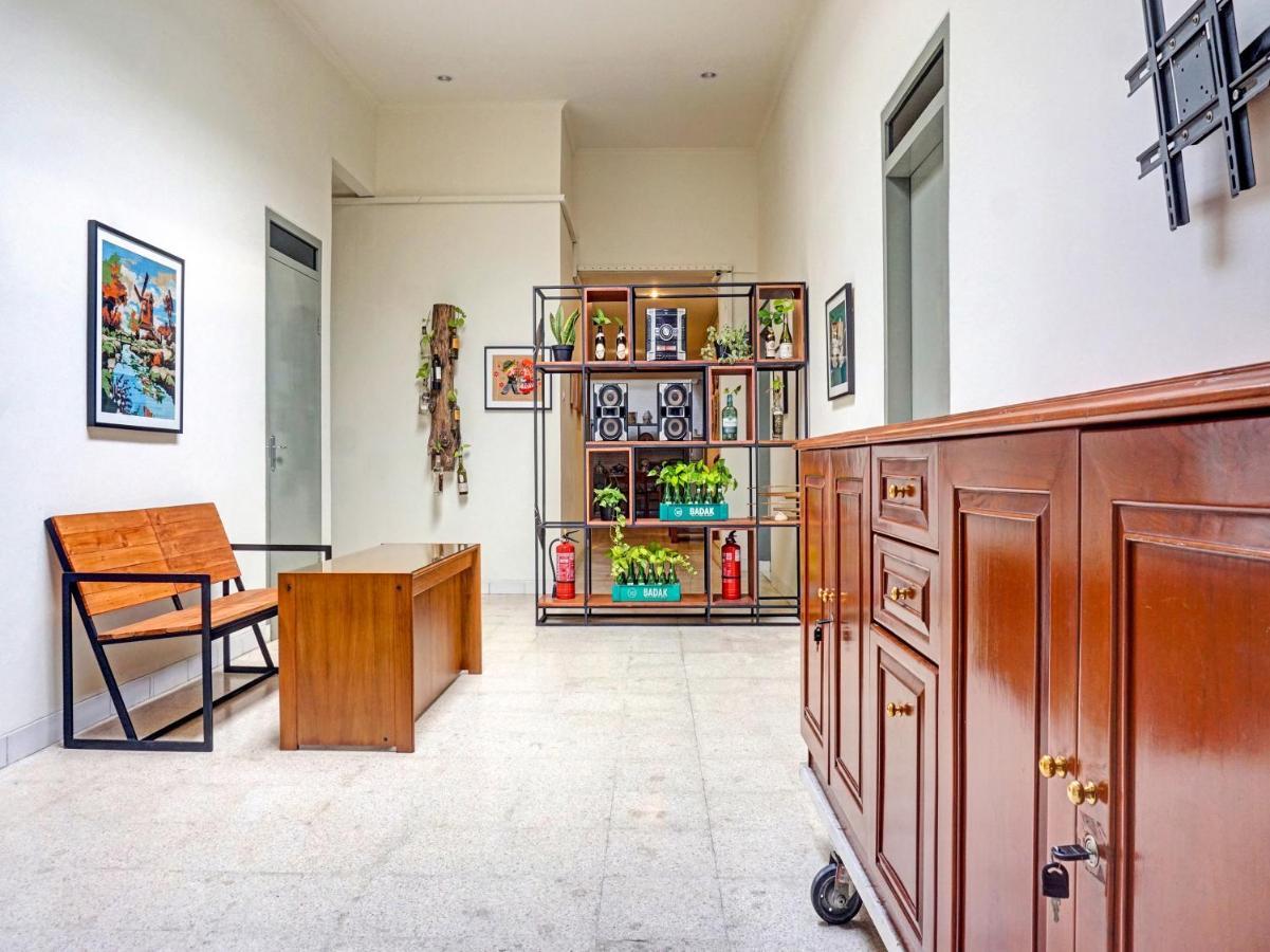Отель Oyo 91658 Luci'S House Джакарта Экстерьер фото